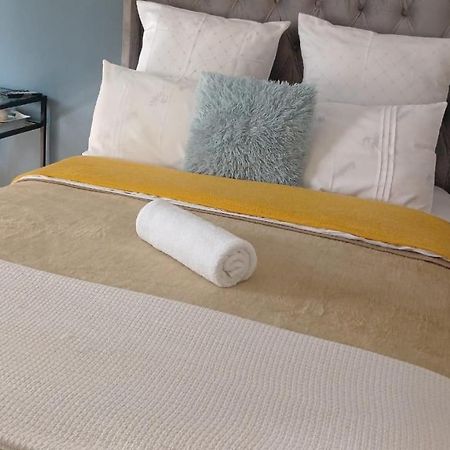 South Serene Guest House มิดแรนด์ ภายนอก รูปภาพ
